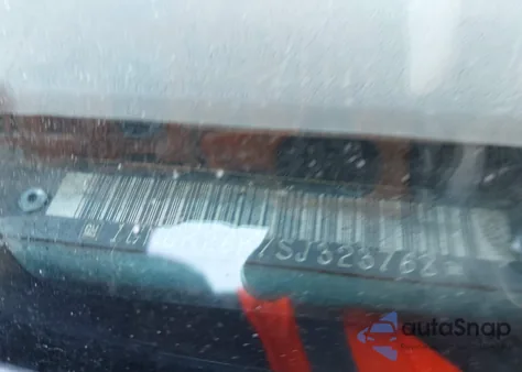 1995 Chevrolet Suburban K2500 из США, поврежденный, VIN 1GNGK26K7SJ323768